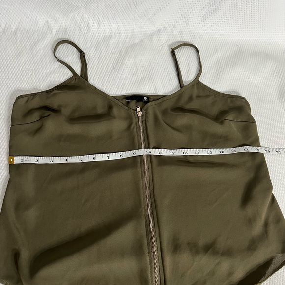 Guess Top G by Guess with adjustable straps size L - Picture 6 of 8